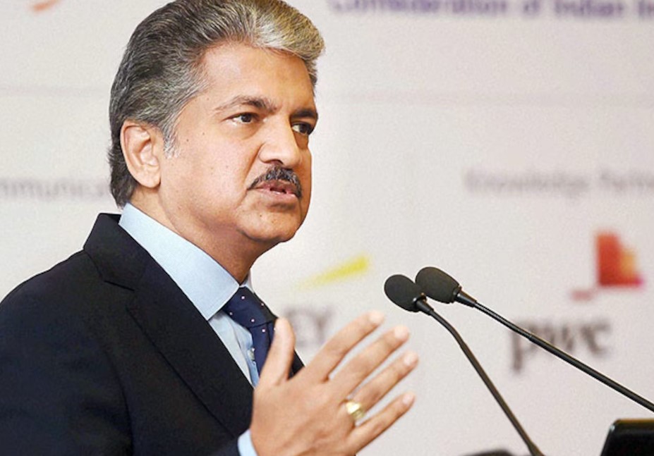 Fan crosses his limits and edits Anand Mahindra's picture, here's how the Billionaire responded!