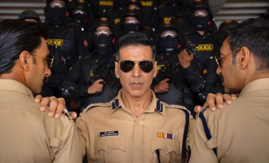 IPS officer finds an error in Akshay Kumar movie's pic, the actor replies!