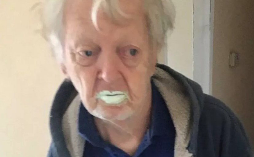 This Old man ate half a litre of paint mistaking it for Yogurt, catch details