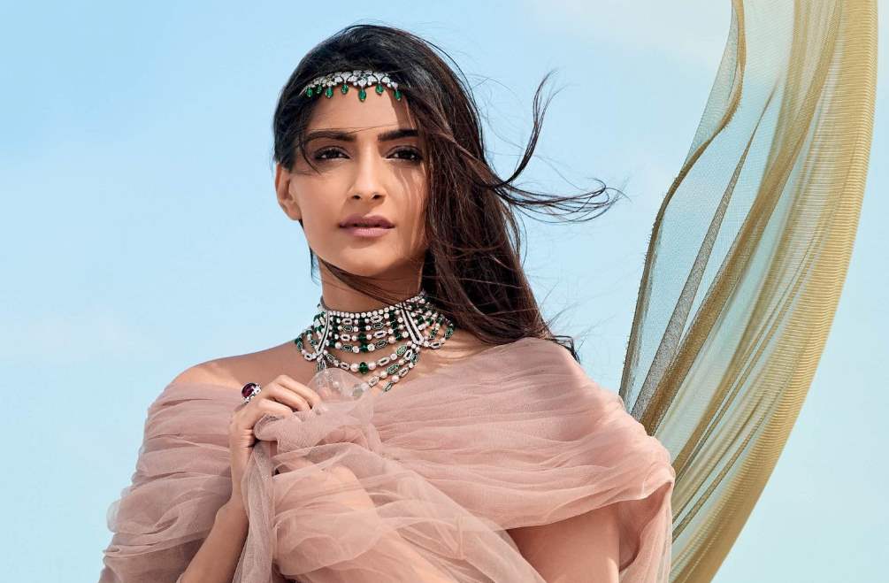 Netizens roast Sonam Kapoor after she said her Star-Kid privilege is due to ‘Karma’