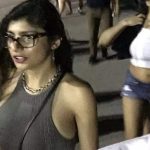 Mia Khalifa Punches A Fan Who Took Selfie With Her, Here's What She Tweeted