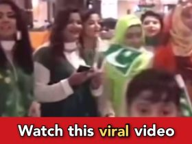 Pakistani women sing "Sare Jaha se Acha Hindustan Hamara"