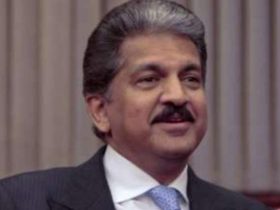 Guy asks Anand Mahindra about 'Money Plant', he chips in with a witty reply