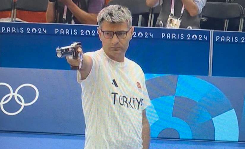 Turkish Shooter Yusuf Dikec Wins Silver at Paris Olympics, Defies the Odds with Minimal Gear, Anand Mahindra reacts!