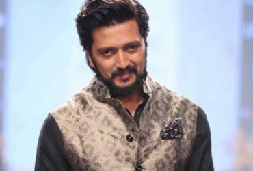 When Riteish Deshmukh gave a 'Hilarious Reply' to a Troll who asked for a Refund for Watching his Film