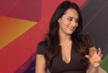 Mayanti Langer gives a Smashing Reply to a Guy who teased her Husband