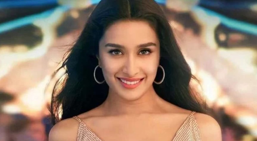 Fan never gave up as he constantly commented on Shraddha Kapoor's posts for 5 years, the actress replies