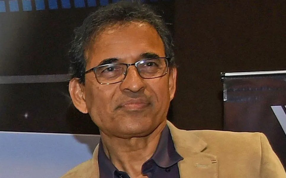 Harsha Bhogle lashes out at Airline's Uncaring Attitude towards Elderly Couple, IndiGo responds