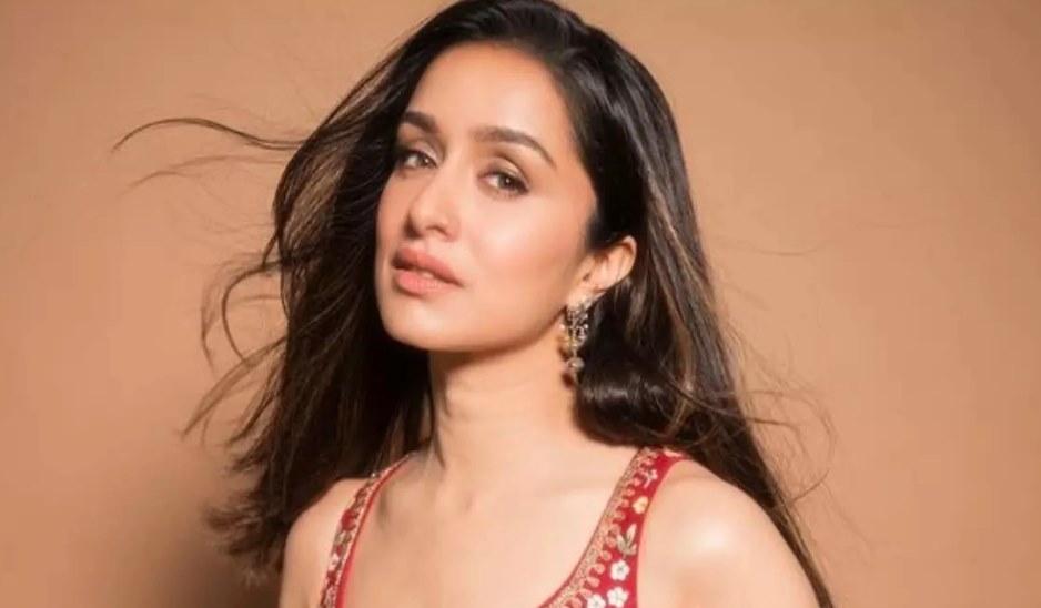 Fan Asks Shraddha Kapoor to Show Her Aadhaar Card Photo, Screenshot goes viral