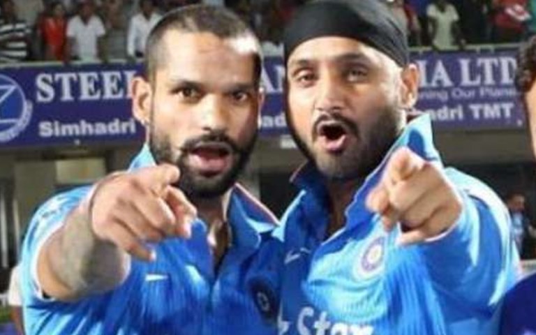 Shikhar Dhawan posts a Stylish Pic with caption, 'Which View is Better?', Harbhajan drops a funny reply