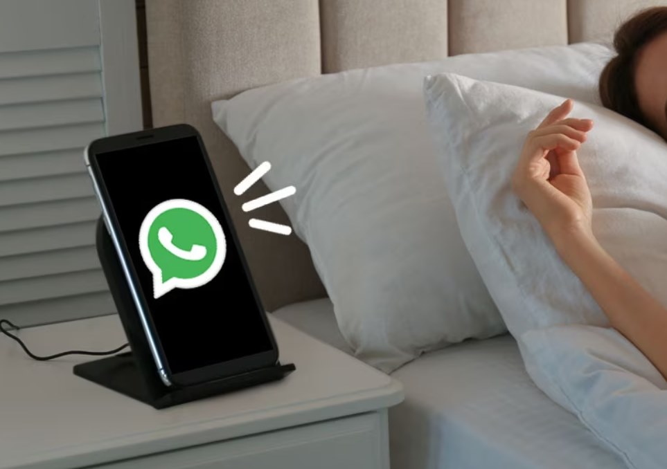 Twitter Engineer claims WhatsApp uses Microphone while Sleeping, WhatsApp replies